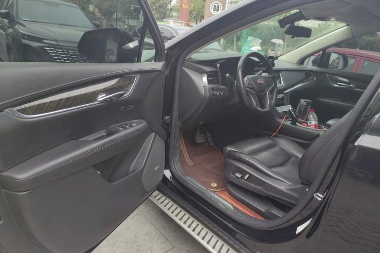 Used Cadillac XT5 2018 25T Luxury Model