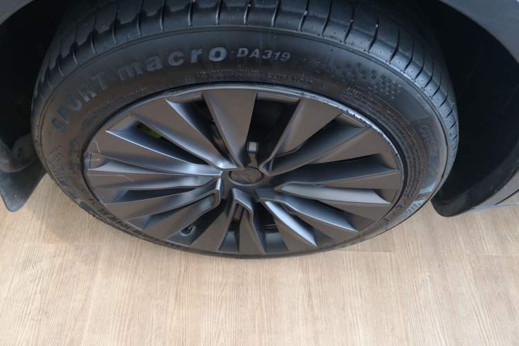 Used Tesla Model Y 2024 Rear-Wheel-Drive Version