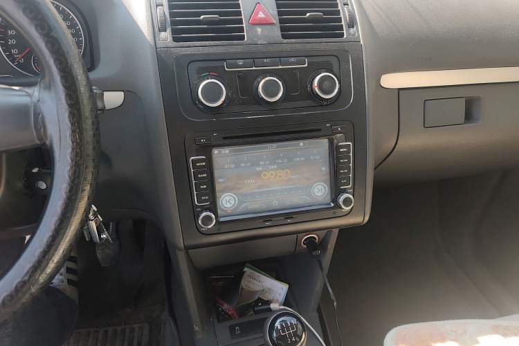 Used Volkswagen Touran 2015 1.4T Manual Fashion Edition 5-Seater
