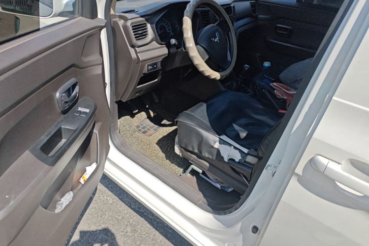 Used Wuling Hongguang V 2019 1.5L Enjoyment Version China VI LAR Driver Seat