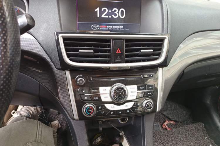 Used Soueast V6 Lingshi 2013 1.5L Manual Flagship Edition Audio And AC Panel