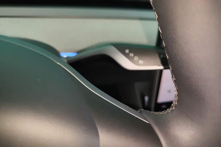 Used Tesla Model Y 2023 Long-Range All-Wheel-Drive Version