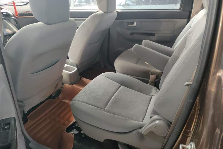 Used BAIC Weiwang M20 2014 1.5L Basic Version DAM15DL
