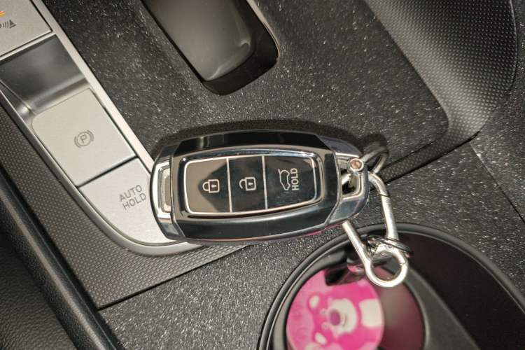 Used Hyundai Elantra 2023 1.5L CVT GLX Elite Edition Interior 1