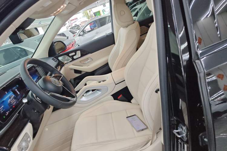 Used Mercedes-Benz GLS-Class 2023 GLS 450 6-seater U.S. version
