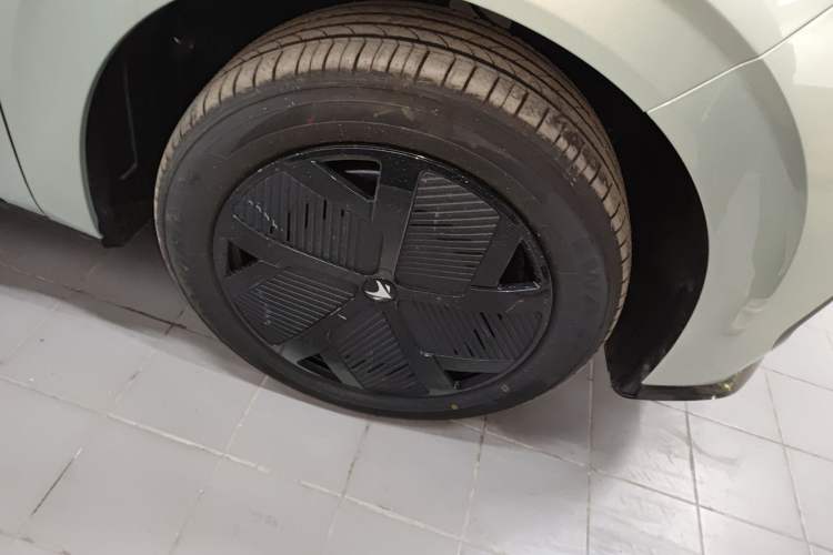 Used ARCFOX T1 2025 Model 425 PRO
