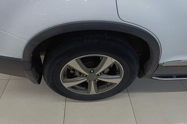 Used Haval H6 2015 Revised Version Sport Edition 1.5T Manual Transmission Two-Wheel Drive Elite Grade
