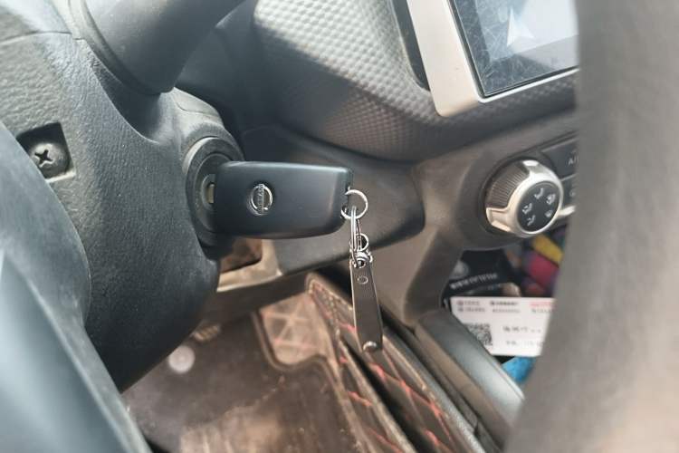 Used Nissan Kicks 2020 1.5L XE Manual Cool Edition Vehicle Key