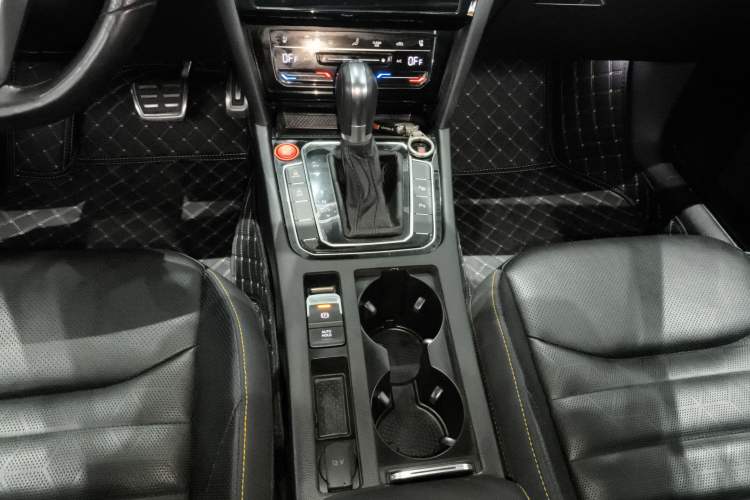 Used Volkswagen FAW-Volkswagen CC 2024 380TSI Striking Edition
