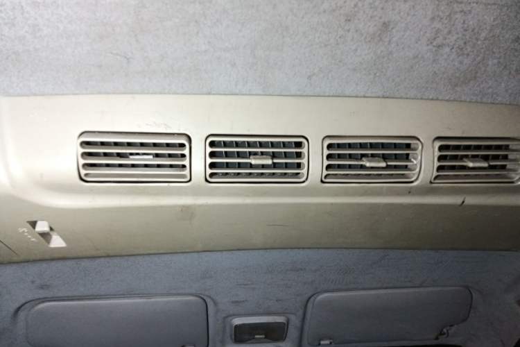 Used Dongfeng Fengon 330 2014 1.5L Manual Standard Edition DK15-02 Headliner