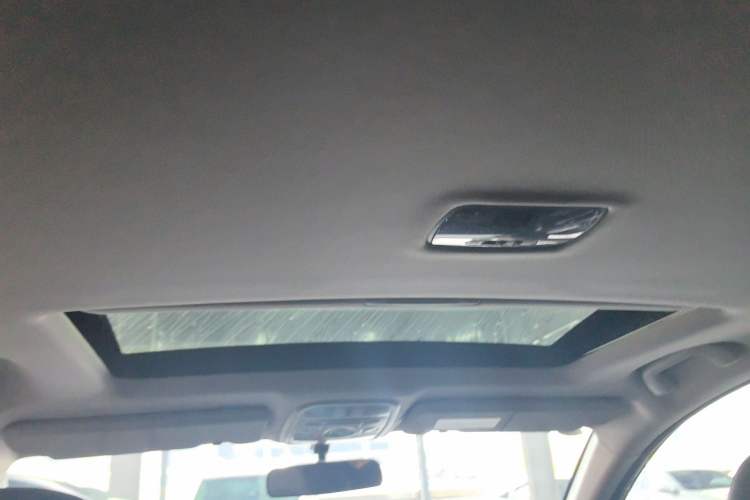 Used Haval M6 2019 1.5T Manual Two-Wheel Drive Elite Version China VI Standard Headliner