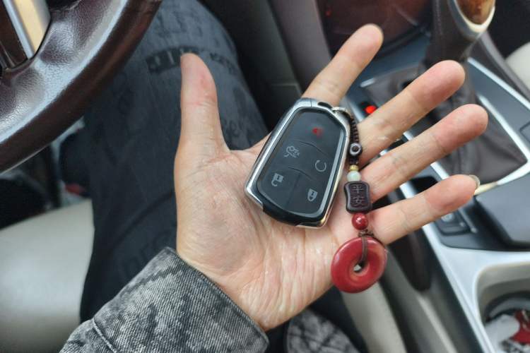 Used Cadillac SRX 2015 3.0L Elite Model Vehicle Key