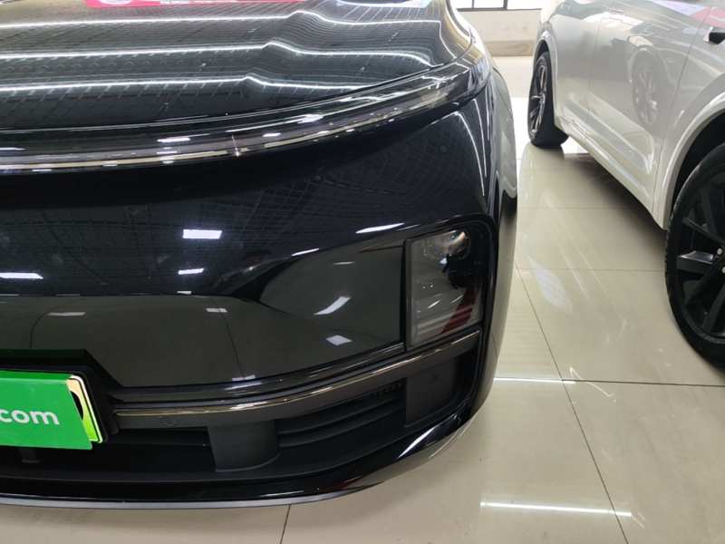 Used Li Auto L8 2023 Pro Model — 23