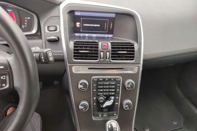 Used Volvo XC60 2014 T5 Zhiya Edition
