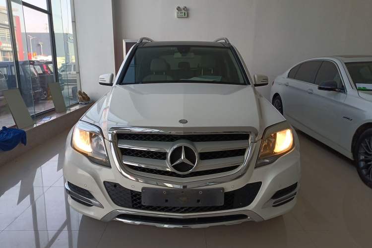 Used Mercedes-Benz GLK-Class 2013 GLK 300 4MATIC Dynamic Sunroof Model