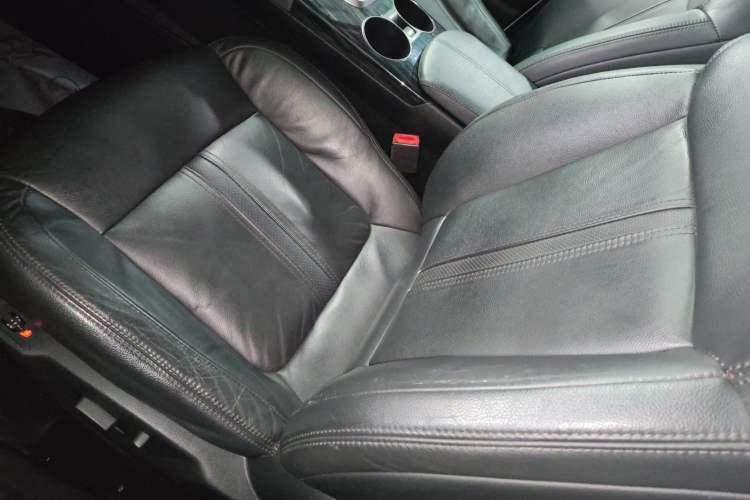 Used Peugeot 3008 2015 2.0L Automatic Trend Edition
