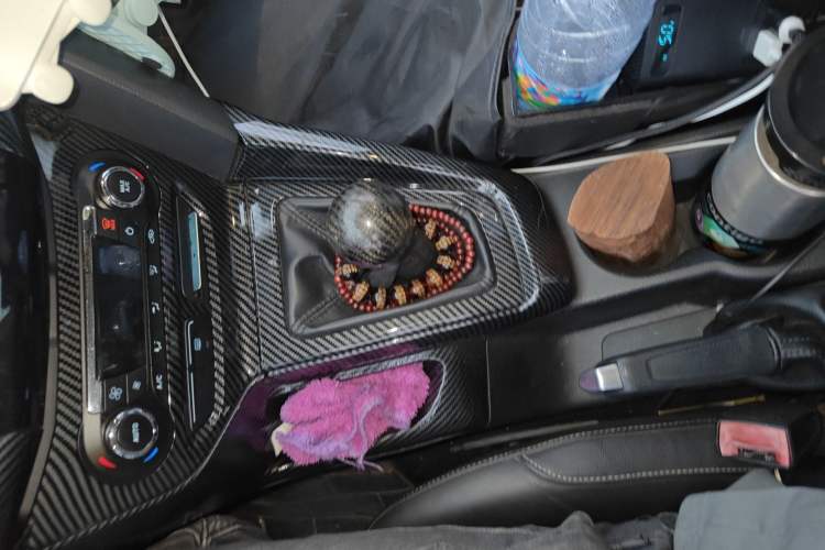 Used Ford Focus 2012 Sedan 1.6L Manual Fashion Edition Gear Lever