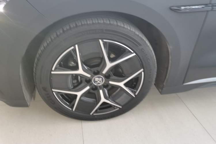 Used BYD Han 2024 EV Glory Edition 605KM Front-Wheel-Drive Premium Model