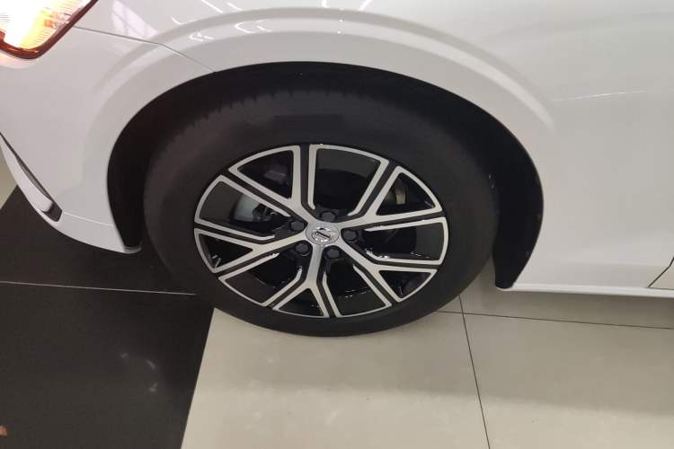 Used Volvo S60 2025 B4 Zhiyi Luxury Edition
