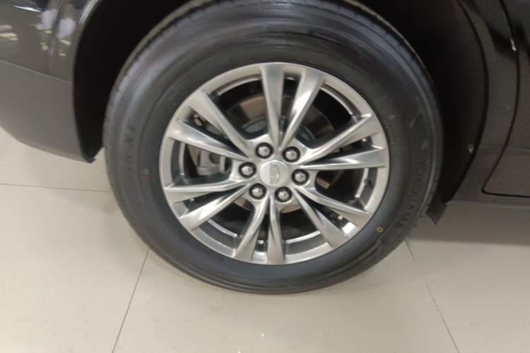 Used Cadillac XT5 2020 28T Luxury Version Right Rear Wheel Hub