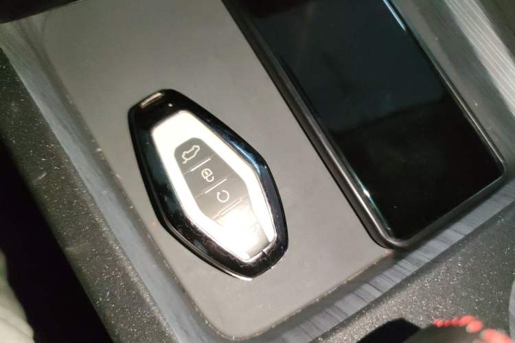 Used JETOUR X90 PRO 2024 2.0T DCT Luxury Edition 7 Seats
