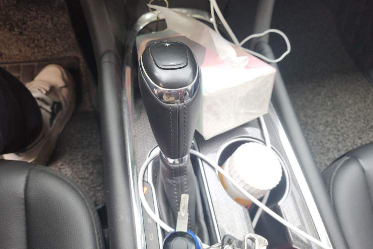 Used Chevrolet Malibu XL 2017 1.5T Automatic Ruichi Edition Gear Lever