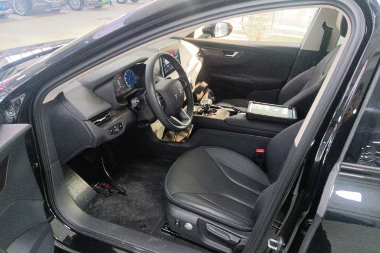 Used Hongqi E-QM5 2023 Revised Version Basic Travel Edition