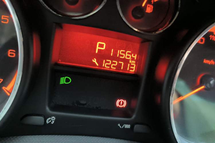 Used Peugeot 308 2009 1.6T SW Fashion Edition Odometer Close Up