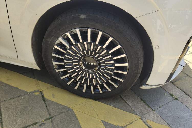 Used Zeekr 009 2022 WE Edition
