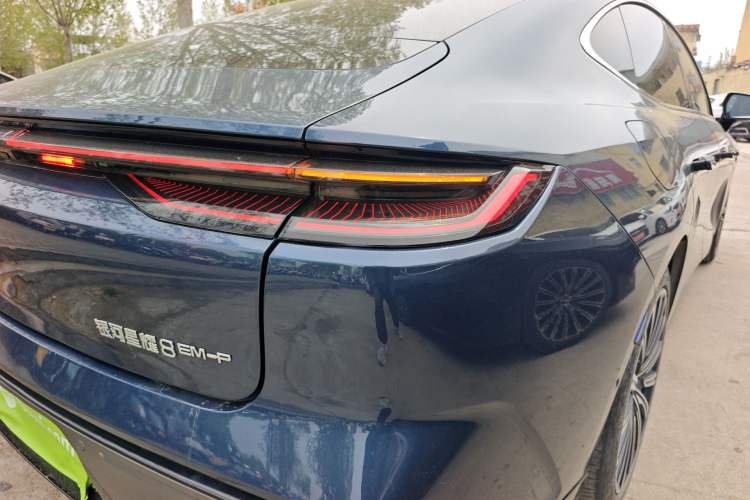 Used Geely Galaxy 8 2025 130km EM-P Starship Edition Exterior 3