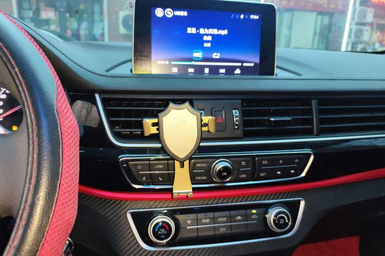 Used FORTHING Joyear X5 2017 Enjoy Series 1.6L CVT Luxury Model
