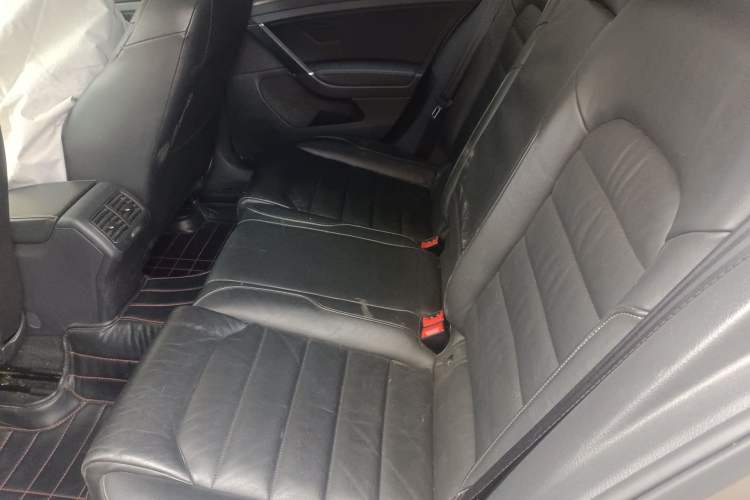 Used Volkswagen Golf 2015 1.4TSI Automatic Luxury Model
