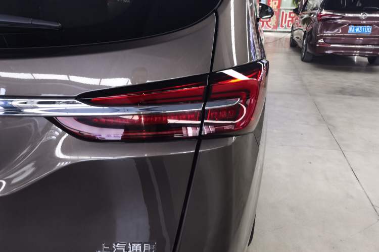 Used Buick GL8 2021 Land Cruiser Executive Class 652T Luxury Model