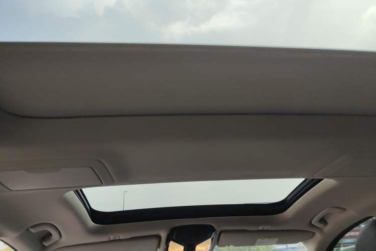 Used BMW 5 Series 2019 Facelifted 530Li Luxury Edition Premium Package
