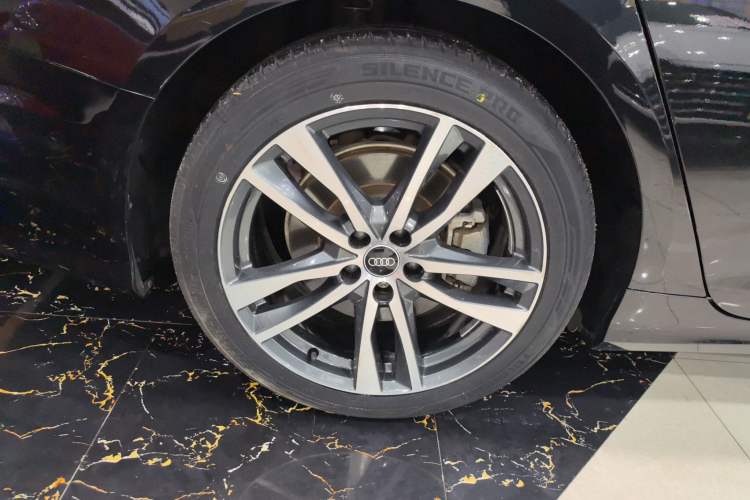 Used Audi A6L 2022 40 TFSI Luxury Dynamic Model Right Rear Wheel Hub