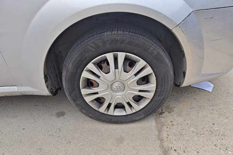 Used Buick Excelle 2013 1.5L Automatic Classic Model
