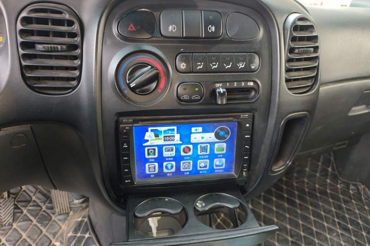 Used JAC Group Refine 2015 2.0L Shuttle Gasoline Long-Wheelbase Comfort Version HFC4GA3-3D
