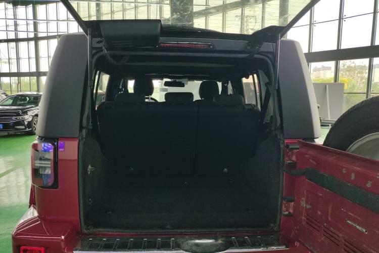 Used BAIC Off-Road BJ40 2019 PLUS 2.3T Manual Four-Wheel Drive Prestige Edition China VI Emission Standard