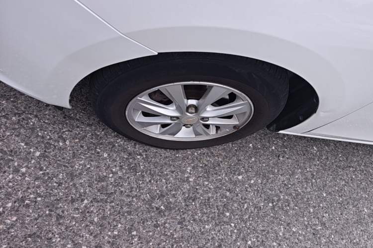 Used Chevrolet Sail 2015 Sail 3 1.5L Manual with Ideal Sunroof Edition
