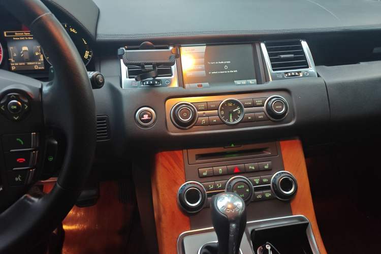 Used Land Rover Range Rover 2011 5.0 NA V8 HSE