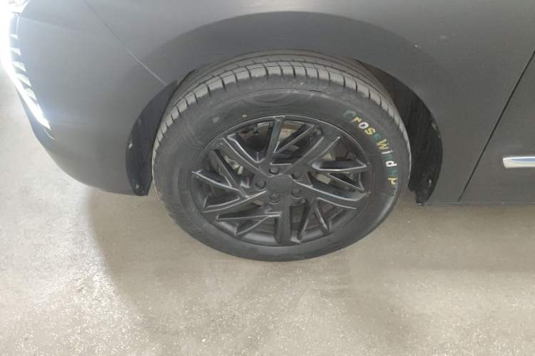 Used Haval JOLION 2021 1.5T Automatic Grand Three-Volume Version Left Front Wheel Hub