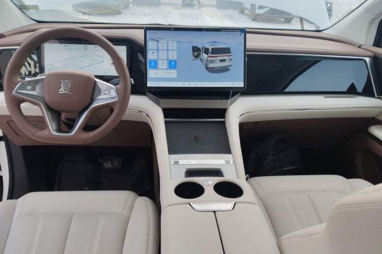 Used BYD Xia 2025 DM-i 1.5T 100km Leading Model Interior 2