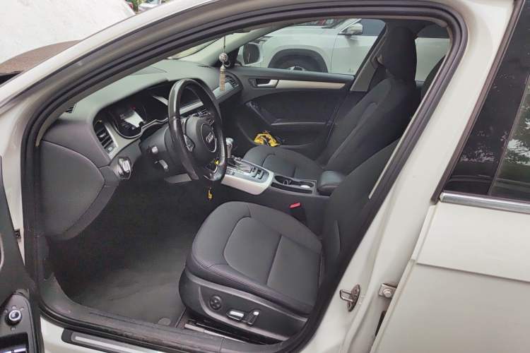 Used Audi A4L 2016 35 TFSI Automatic Standard Model
