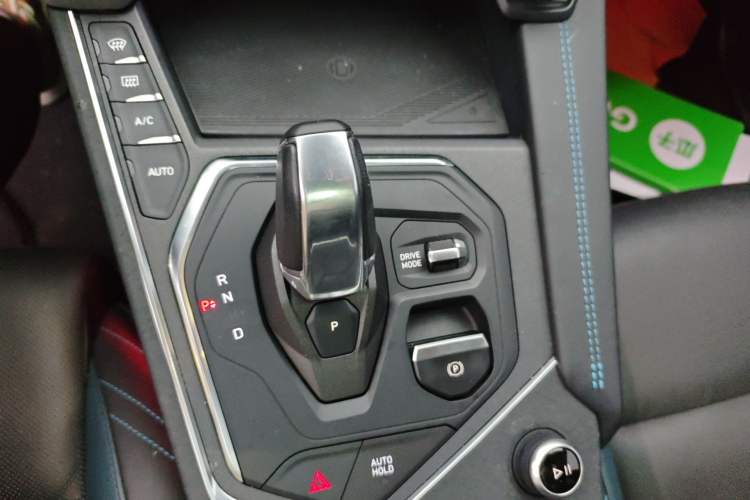 Used Lynk & Co 05 2020 2.0TD Two-Wheel Drive Shine Halo
