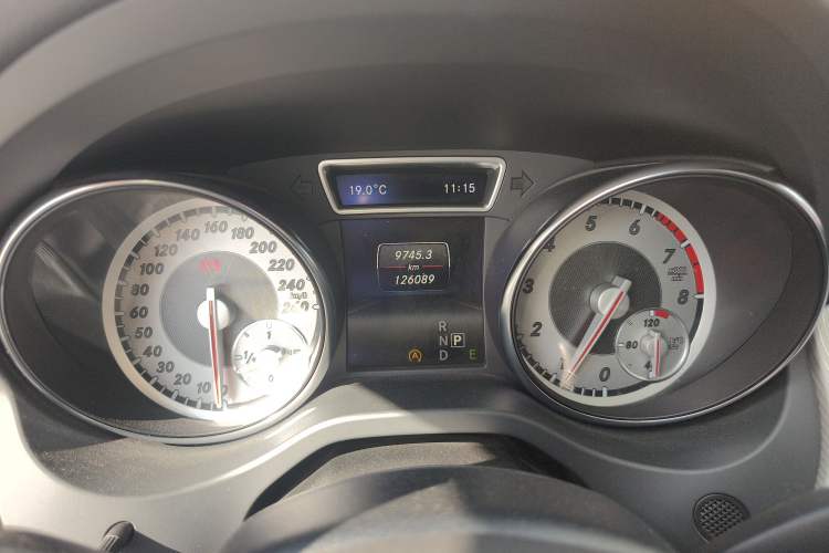 Used Mercedes-Benz GLA 2015 GLA 220 4MATIC Fashion Model