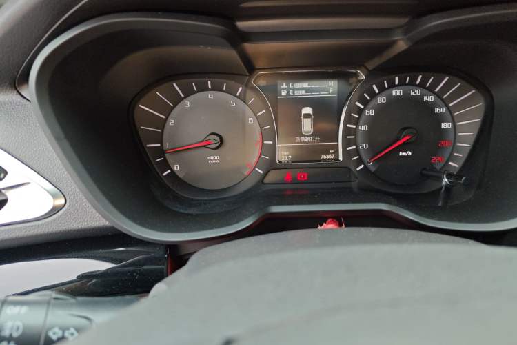 Used GAC Trumpchi GS4 2017 235T Manual Two-Wheel Drive Luxury Edition Odometer Close Up