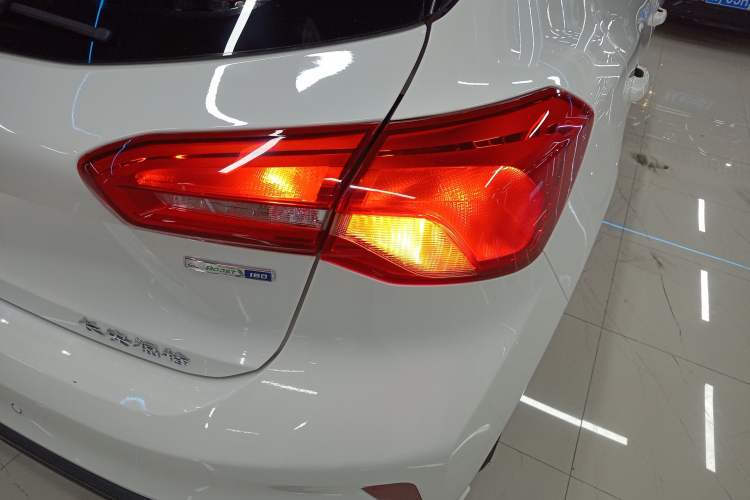 Used Ford Focus 2020 Hatchback EcoBoost 180 Automatic Trend Edition