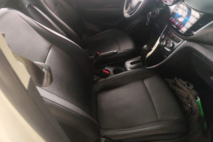 Used Chevrolet Trax 2017 1.4T Automatic Two-Wheel Drive Comfort Version Right Front Seat