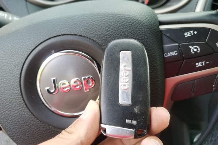 Used Jeep Cherokee 2017 2.0L Superior Edition