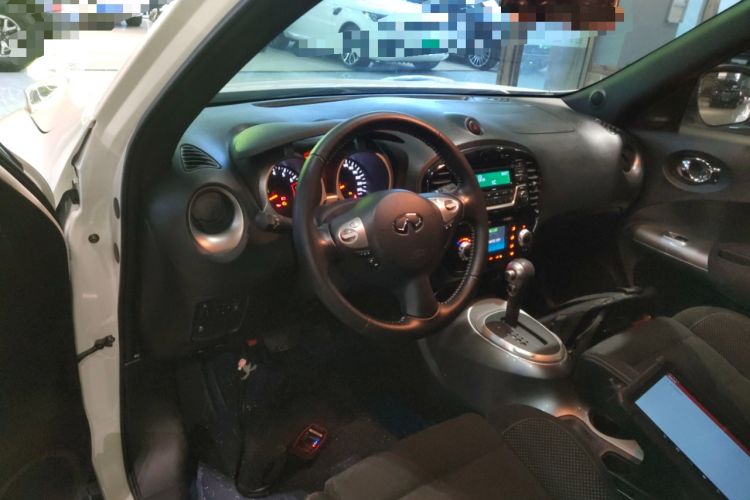 Used Infiniti ESQ 2014 1.6L Spontaneous Edition